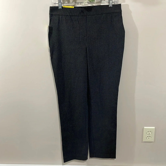 NWT Hilary Radley Built In Tummy Control Panel Mid Rise Slim Leg Pull on… - Picture 1 of 16